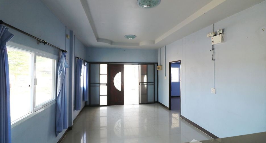 Local comercial en venta de 2 habitaciones en Non Sang, Nong Bua Lamphu