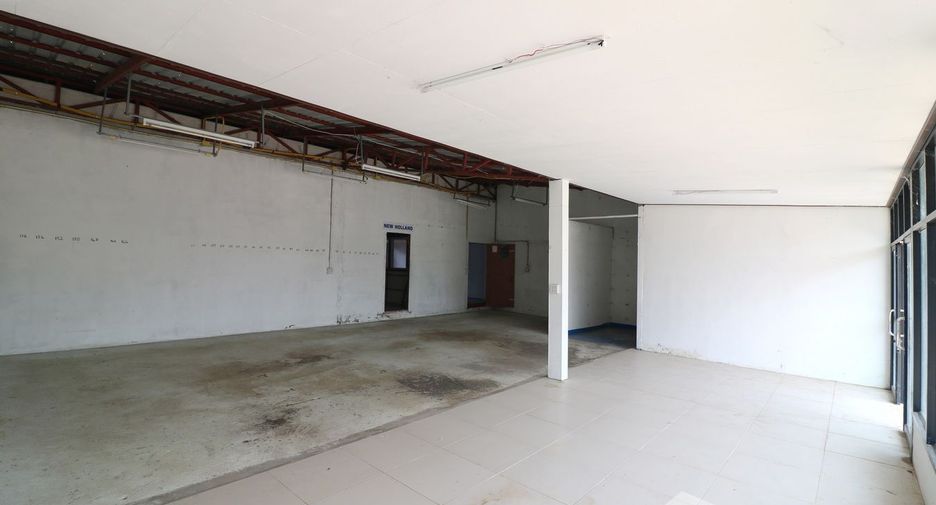 Local comercial en venta de 2 habitaciones en Non Sang, Nong Bua Lamphu