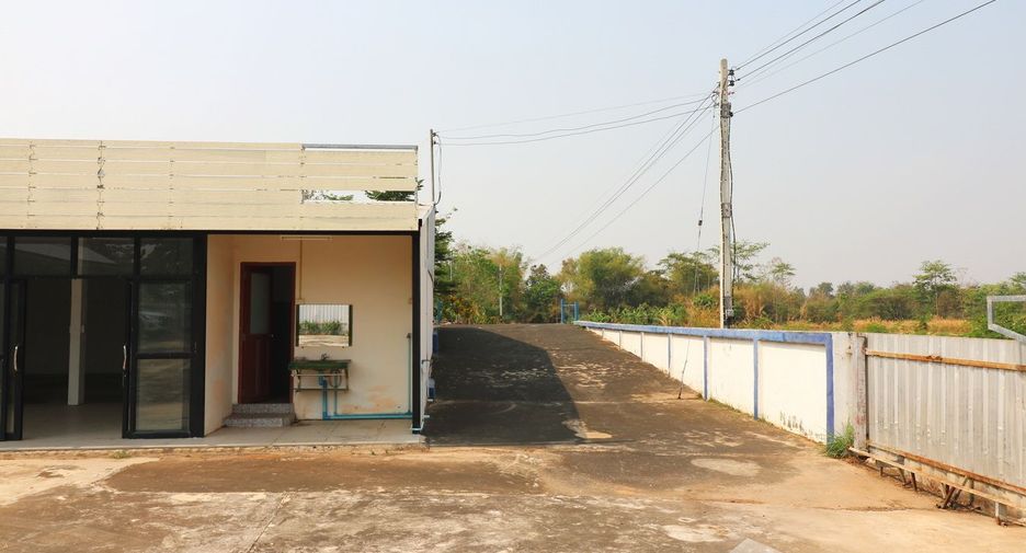 Local comercial en venta de 2 habitaciones en Non Sang, Nong Bua Lamphu