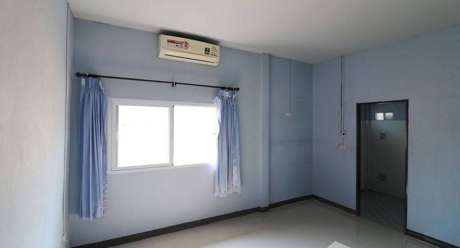 Local comercial en venta de 2 habitaciones en Non Sang, Nong Bua Lamphu
