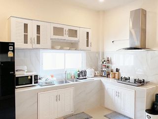 À vendre et à louer 3 chambres villa à Bang Lamung, Chonburi