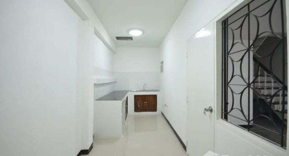 出售 3 卧室 联排别墅 在 Bang Phli, Samut Prakan