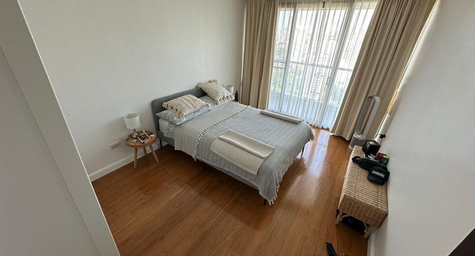 For sale 4 bedrooms condo in Khlong Toei, Bangkok