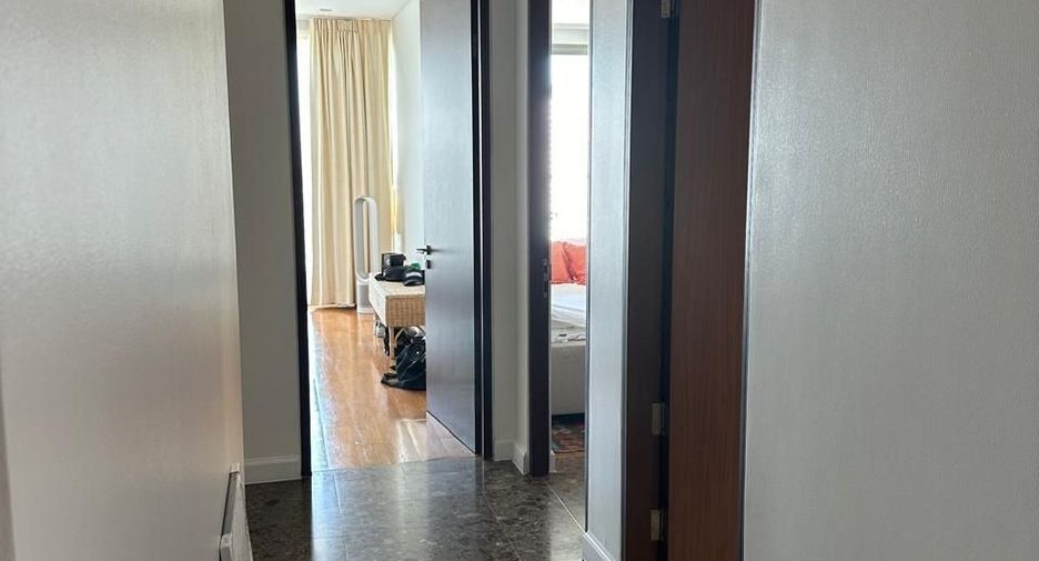 For sale 4 bedrooms condo in Khlong Toei, Bangkok