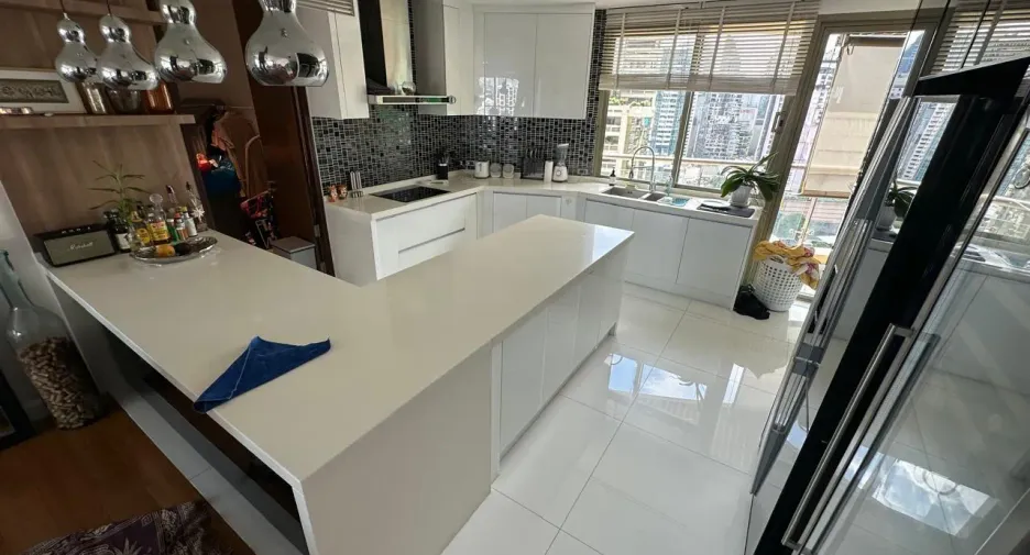 For sale 4 bedrooms condo in Khlong Toei, Bangkok