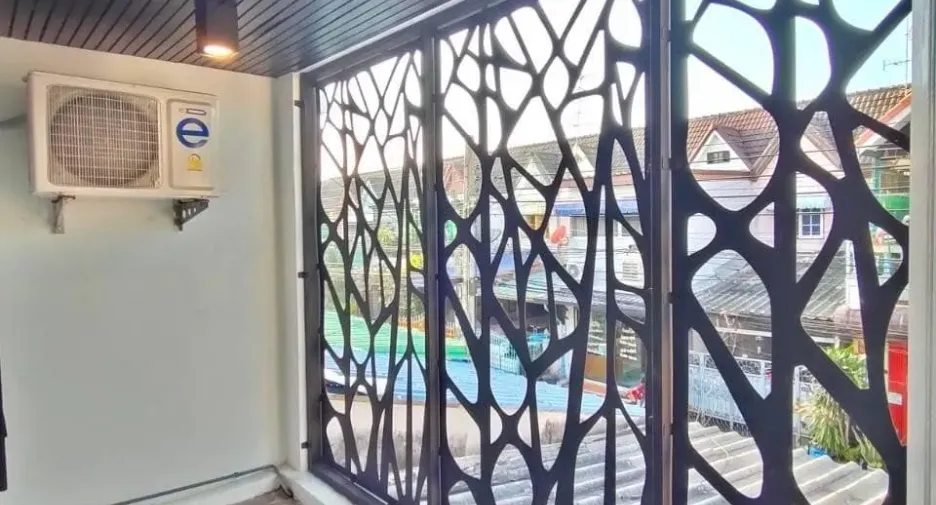 For sale 2 bedrooms townhouse in Bang Bon, Bangkok