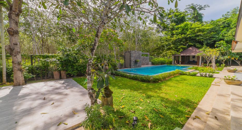 À vendre et à louer 5 chambres villa à Thalang, Phuket