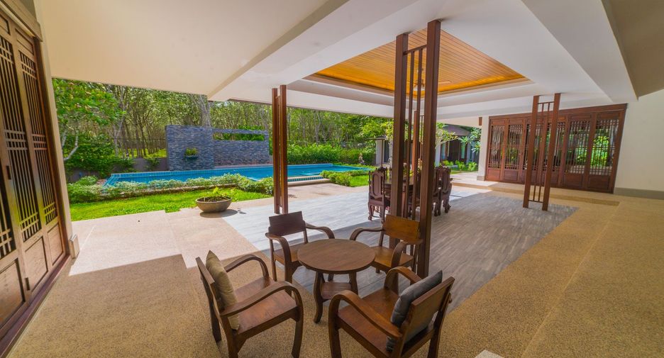 À vendre et à louer 5 chambres villa à Thalang, Phuket