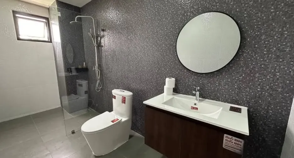 For sale 4 bedrooms townhouse in Bang Lamung, Chonburi