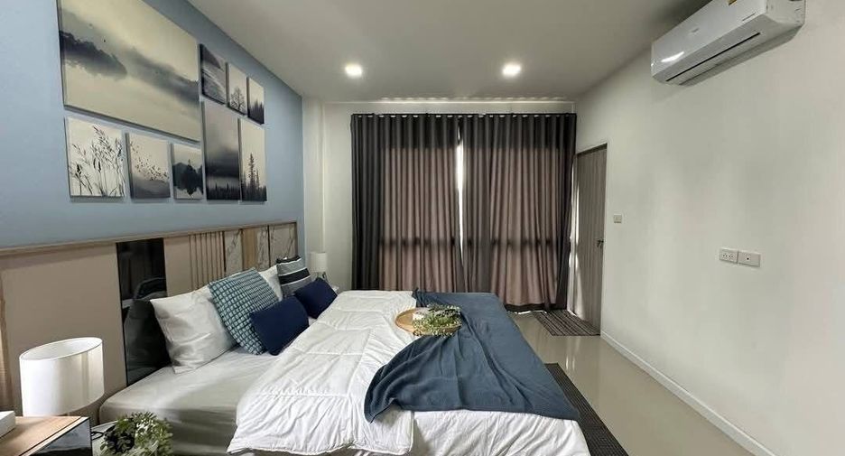 For sale 4 bedrooms townhouse in Bang Lamung, Chonburi