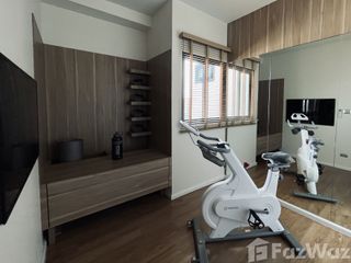 Casa adosada en venta de 3 habitaciones en Wang Thonglang, Bangkok