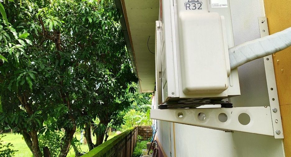 For sale 4 bedrooms house in Phon Phisai, Nong Khai