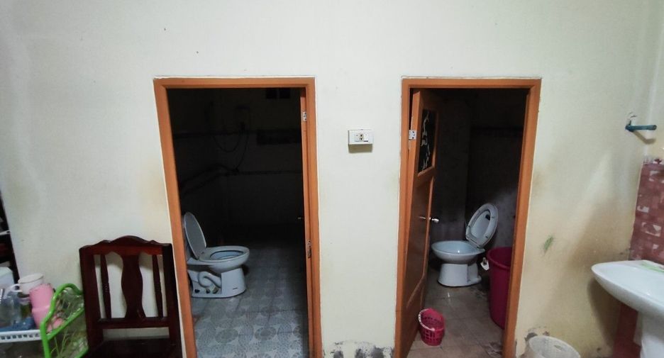 For sale 4 bedrooms house in Phon Phisai, Nong Khai