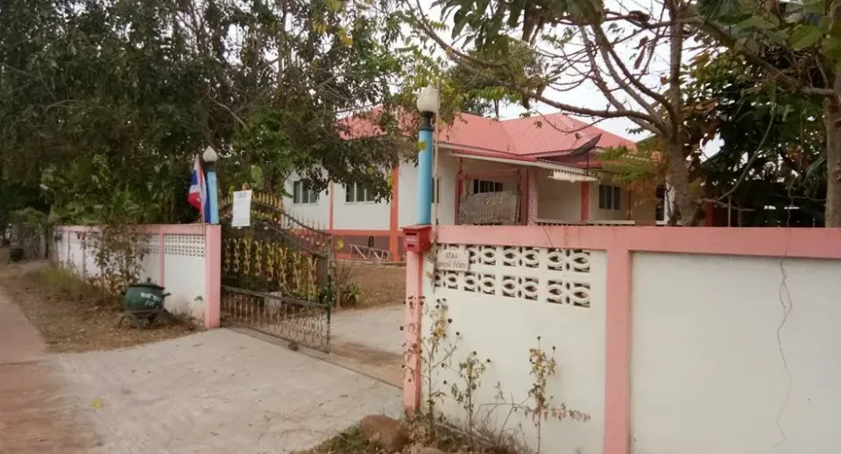 For sale 4 bedrooms house in Phon Phisai, Nong Khai