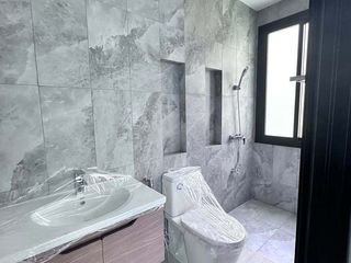 Villa zum Kauf mit 5 Zimmer in Thalang, Phuket