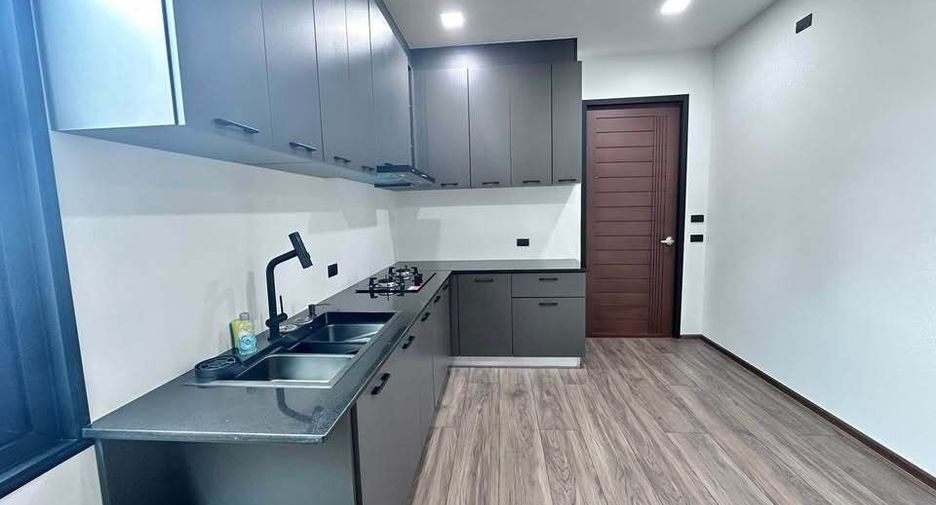 Villa zum Kauf mit 5 Zimmer in Thalang, Phuket