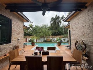 Villa en venta de 4 habitaciones en Mueang Phuket, Phuket