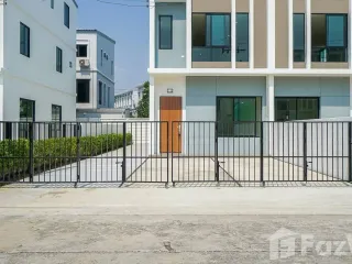 出售 2 卧室 联排别墅 在 Bang Khen, 曼谷