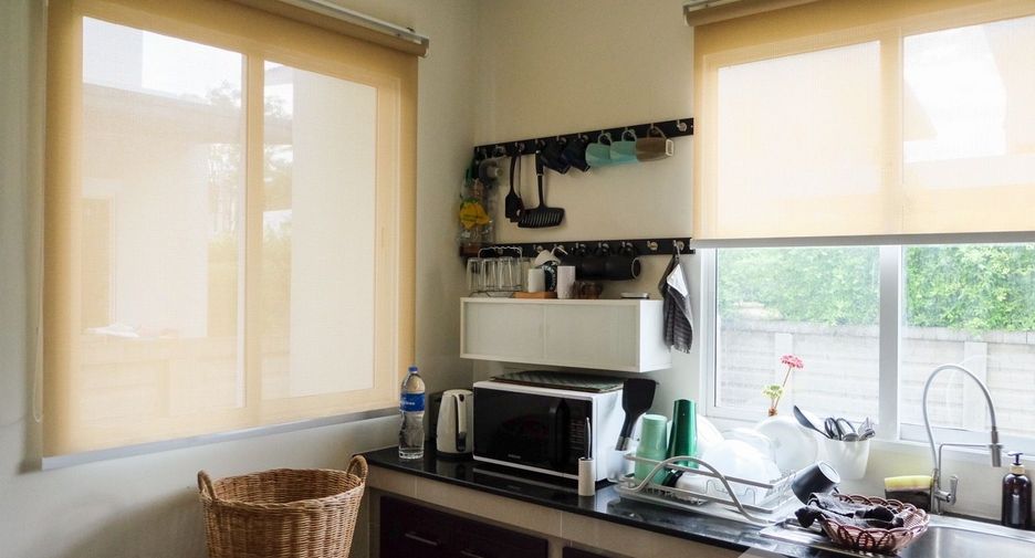 For sale and for rent 4 bedrooms house in Khlong Sam Wa, Bangkok