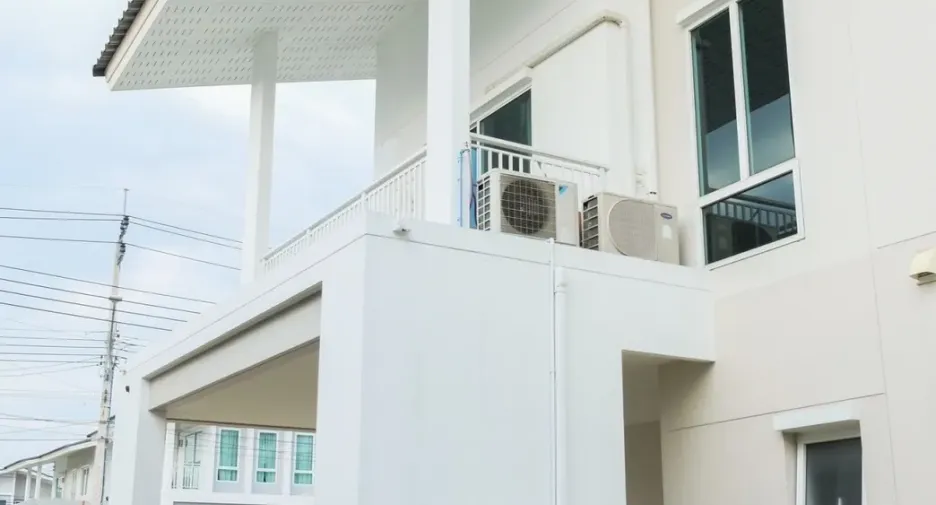 For rent and for sale 4 bedrooms house in Khlong Sam Wa, Bangkok
