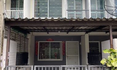 出租 2 卧室 联排别墅 在 Si Racha, Chon Buri