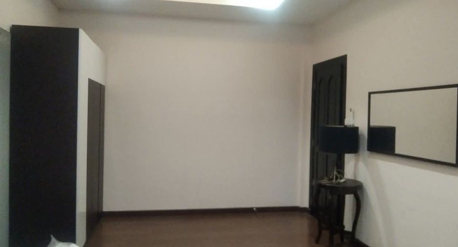 For sale そして for rent 3 ベッドルーム villa in Bang Lamung, Chonburi