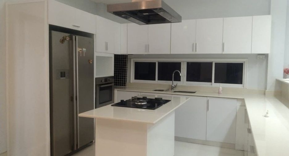 For sale and for rent 3 bedrooms villa in Bang Lamung, Chonburi