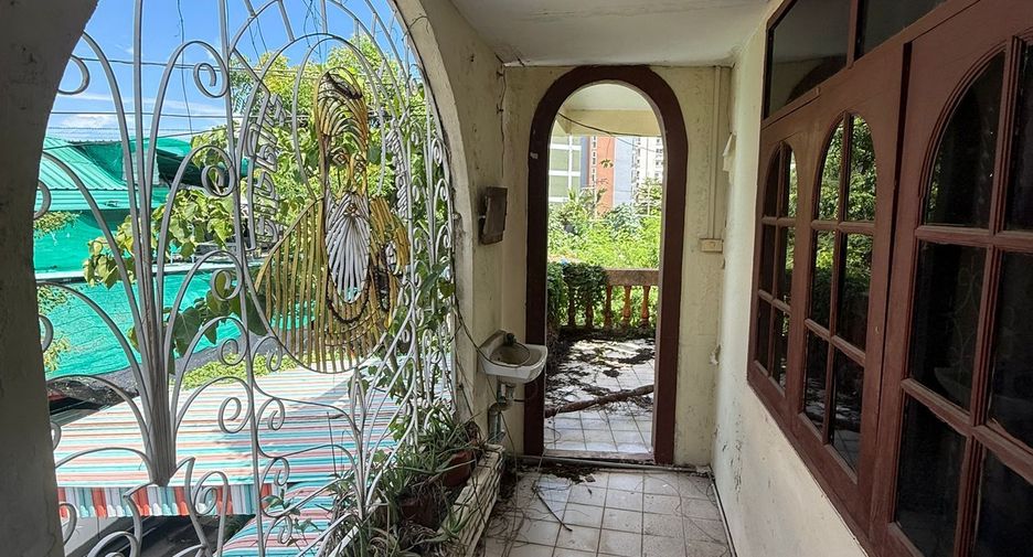 For sale 3 bedrooms townhouse in Bang Lamung, Chonburi