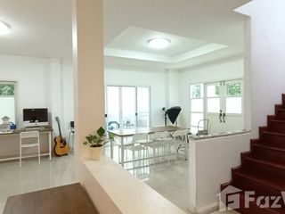 For sale 3 bedrooms house in Bang Kapi, Bangkok