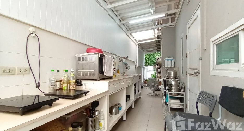 Haus zum Kauf mit 3 Zimmer in Bang Kapi, Bangkok