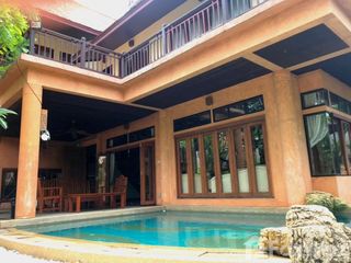 À vendre 4 chambres villa à Na Jomtien, Pattaya