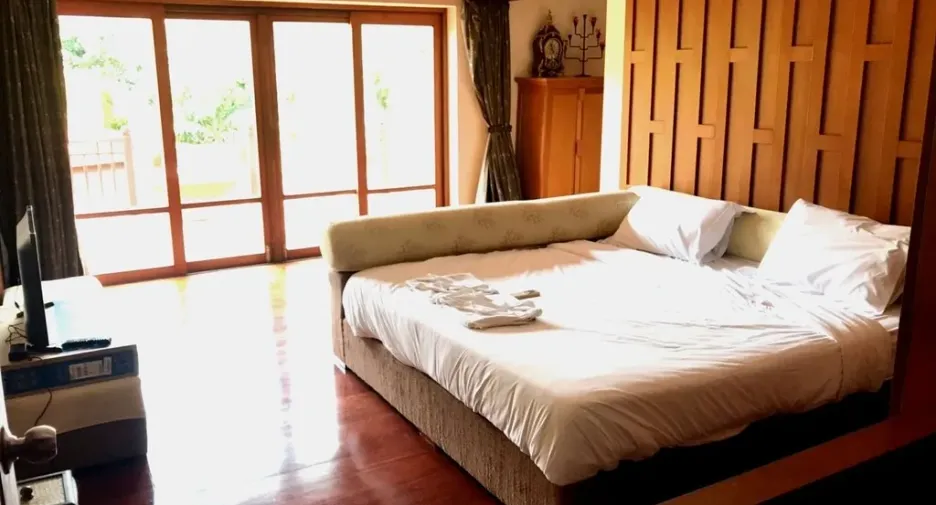 For sale 4 bedrooms villa in Na Jomtien, Pattaya