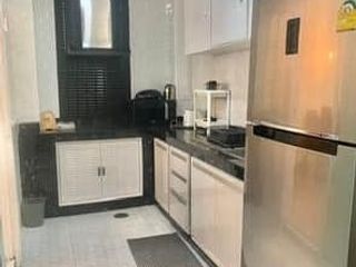Casa adosada en venta y en alquiler de 3 habitaciones en Prawet, Bangkok