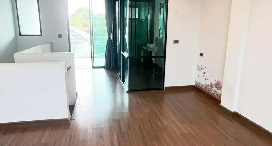For sale 3 bedrooms townhouse in Bang Khen, Bangkok