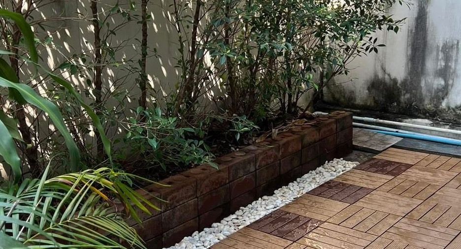 For sale 3 bedrooms townhouse in Bang Khen, Bangkok