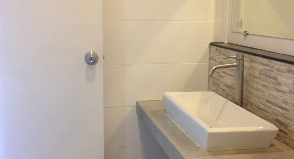 For sale 3 bedrooms townhouse in Bang Khen, Bangkok