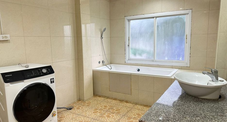 For rent 4 bedrooms villa in Kathu, Phuket