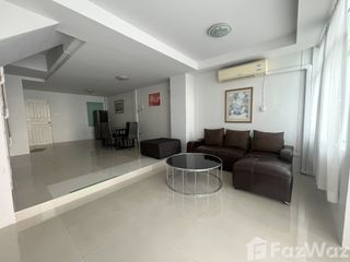 For rent 3 bedrooms townhouse in Mueang Phuket, Phuket
