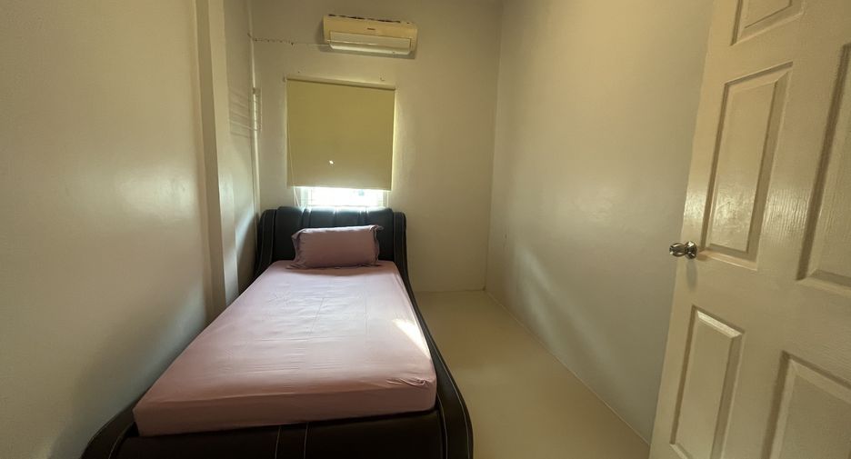 For rent 3 bedrooms townhouse in Mueang Phuket, Phuket