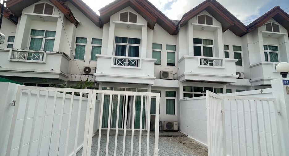 For rent 3 bedrooms townhouse in Mueang Phuket, Phuket