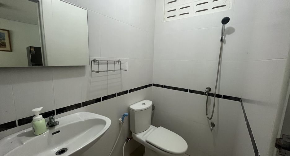 For rent 3 bedrooms townhouse in Mueang Phuket, Phuket