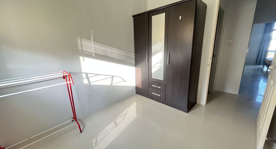 For rent 3 bedrooms townhouse in Mueang Phuket, Phuket