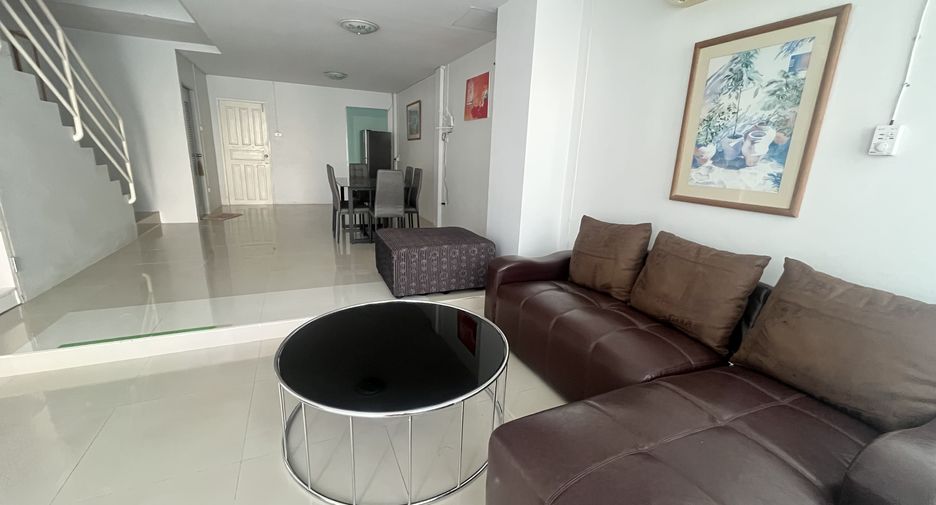 For rent 3 bedrooms townhouse in Mueang Phuket, Phuket