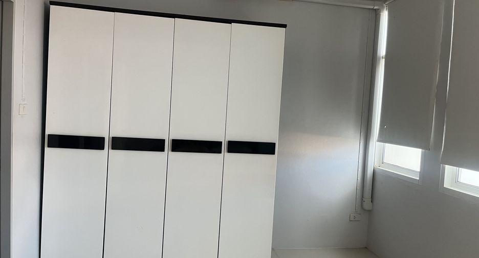 For rent 3 bedrooms townhouse in Mueang Phuket, Phuket