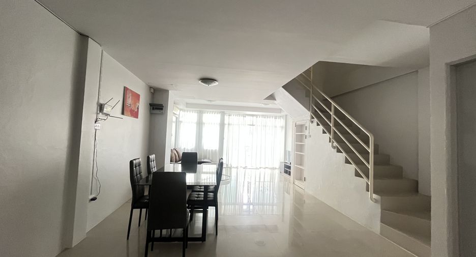 For rent 3 bedrooms townhouse in Mueang Phuket, Phuket