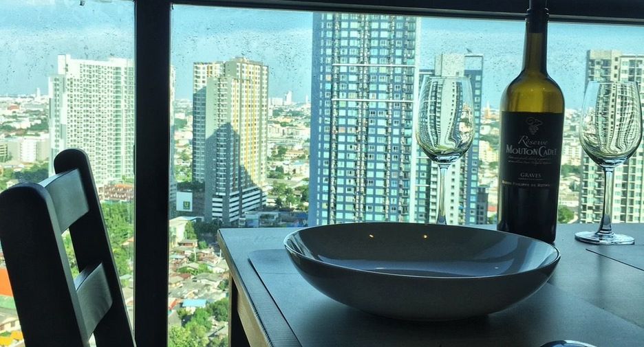 For sale and for rent studio condo in Watthana, Bangkok