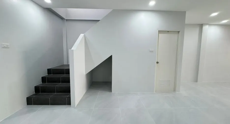 For sale 2 bedrooms townhouse in Mueang Phuket, Phuket