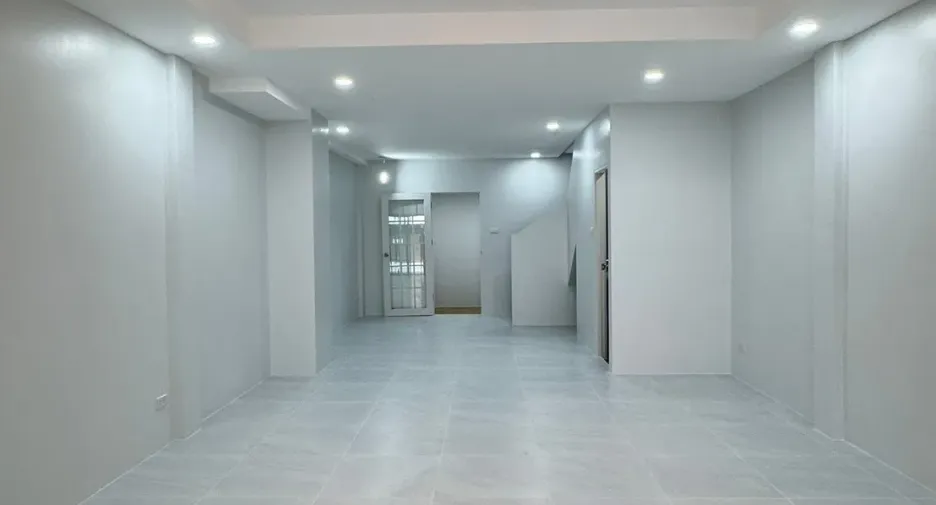For sale 2 bedrooms townhouse in Mueang Phuket, Phuket