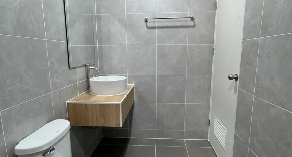 For sale 2 bedrooms townhouse in Mueang Phuket, Phuket
