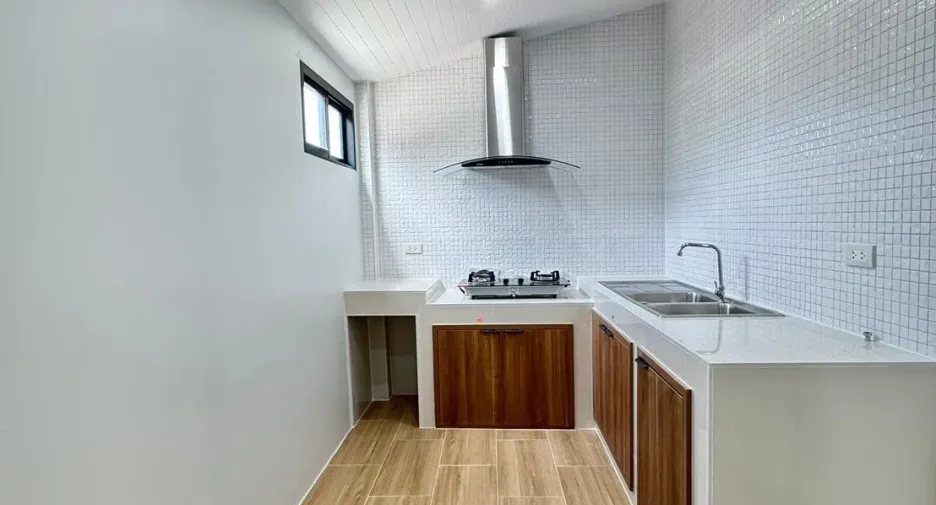 For sale 2 bedrooms townhouse in Mueang Phuket, Phuket